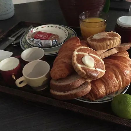 ホームステイ Chez Mag リール